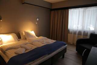 Отель Hotel Nukkumatti Коккола Двухместный номер Делюкс с 1 кроватью или 2 отдельными кроватями и сауной-2